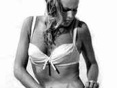 Das erste Bondgirl im Film "James Bond jagt Dr. No.": Ursula Andress. Das erste Bondgirl im Film "James Bond jagt Dr. No.": Ursula Andress.
