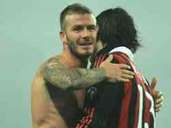 David Beckham zeigt uns seine Tattoos David Beckham zeigt uns seine Tattoos