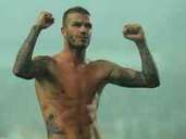 David Beckham zeigt uns seine Tattoos David Beckham zeigt uns seine Tattoos
