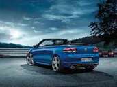 Das neue VW Golf R Cabrio sprintet mit 265 PS in 6,4 Sekunden von Null auf Tempo 100. Das neue VW Golf R Cabrio sprintet mit 265 PS in 6,4 Sekunden von Null auf Tempo 100.