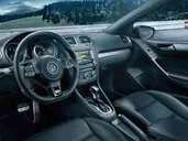 Das neue VW Golf R Cabrio sprintet mit 265 PS in 6,4 Sekunden von Null auf Tempo 100. Das neue VW Golf R Cabrio sprintet mit 265 PS in 6,4 Sekunden von Null auf Tempo 100.