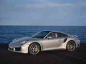 Zum 40. Jubiläum bringt Porsche den 911 Turbo und den 911 Turbo S. Zum 40. Jubiläum bringt Porsche den 911 Turbo und den 911 Turbo S.