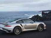 Zum 40. Jubiläum bringt Porsche den 911 Turbo und den 911 Turbo S. Zum 40. Jubiläum bringt Porsche den 911 Turbo und den 911 Turbo S.