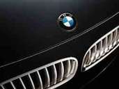 BMW 760Li Sterling: Zwölf Kilogramm Silber machen den Siebener mit einem Preis von 320.000 Euro zum wertvollsten Modell in der Firmengeschichte der BMW Individual. BMW 760Li Sterling: Zwölf Kilogramm Silber machen den Siebener mit einem Preis von 320.000 Euro zum wertvollsten Modell in der Firmengeschichte der BMW Individual.