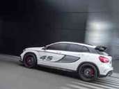 Mercedes GLA 45 AMG mit 360 PS: Auf der Auto Show in Los Angeles 2013 feiert der Power SUV sein Debüt. Mercedes GLA 45 AMG mit 360 PS: Auf der Auto Show in Los Angeles 2013 feiert der Power SUV sein Debüt.