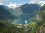 Kreuzfahrten nach Norwegen liegen weiterhin im Trend - allen voran in den Geirangerfjord. Foto: Michael Zehender Kreuzfahrten nach Norwegen liegen weiterhin im Trend - allen voran in den Geirangerfjord. Foto: Michael Zehender
