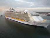 Bis zu 6780 Passagiere fasst die "Harmony of the Seas". Foto: Royal Caribbean International Bis zu 6780 Passagiere fasst die "Harmony of the Seas". Foto: Royal Caribbean International