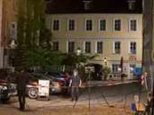 Selbstmordanschlag im fränkischen Ansbach: Am Sonntagabend sprengte sich auf einem Festival ein syrischer Flüchtling in die Luft. Es gab mindestens 12 Verletzte. Selbstmordanschlag im fränkischen Ansbach: Am Sonntagabend sprengte sich auf einem Festival ein syrischer Flüchtling in die Luft. Es gab mindestens 12 Verletzte.