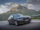 Wer an die Umwelt denkt und es sich leisten kann, kann sich für 90 900 Euro den neuen BMW 740e zulegen. Foto: BMW Wer an die Umwelt denkt und es sich leisten kann, kann sich für 90 900 Euro den neuen BMW 740e zulegen. Foto: BMW