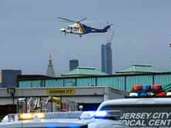 Der Pendlerzug raste in Hoboken bei New York offenbar ungebremst in den Bahnhof. Der Pendlerzug raste in Hoboken bei New York offenbar ungebremst in den Bahnhof.