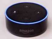 Der Amazon Dot verfügt über die gleichen Fähigkeiten und kann drahtlos oder per Kabel mit Musikanlagen verbunden werden. Foto: Franziska Gabbert Der Amazon Dot verfügt über die gleichen Fähigkeiten und kann drahtlos oder per Kabel mit Musikanlagen verbunden werden. Foto: Franziska Gabbert