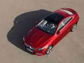 Das neue Mercedes E-Klasse Coupé ist im Vergleich zum Vorgänger deutlich gewachsen. Das neue Mercedes E-Klasse Coupé ist im Vergleich zum Vorgänger deutlich gewachsen.