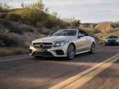 Letzte Vorbereitungsfahrten: Gänzlich ungetarnt zeigt Mercedes das Cabrio der neuen E-Klasse dann den Messegästen in Genf. Foto: Daimler AG/dpa-tmn Letzte Vorbereitungsfahrten: Gänzlich ungetarnt zeigt Mercedes das Cabrio der neuen E-Klasse dann den Messegästen in Genf. Foto: Daimler AG/dpa-tmn