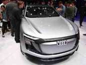 Audis Studie e-tron zeigt, was künftig elektrisch aus den Ingolstädter Werkstoren rollen könnte. Ein Serienableger ist für 2019 geplant. Audis Studie e-tron zeigt, was künftig elektrisch aus den Ingolstädter Werkstoren rollen könnte. Ein Serienableger ist für 2019 geplant.