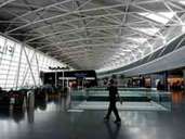 Auf Platz 8 landete der Flughafen Zürich. Auf Platz 8 landete der Flughafen Zürich.