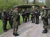 Führungskräfte machen Praktikum bei der Bundeswehr in Langendamm. Führungskräfte machen Praktikum bei der Bundeswehr in Langendamm.