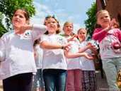 Anlässlich seines 20-jährigen Bestehens feierte der Förderverein der Grundschule Hassel am Samstag ein buntes Schulfest mit Musik, Spiel und Spaß. Anlässlich seines 20-jährigen Bestehens feierte der Förderverein der Grundschule Hassel am Samstag ein buntes Schulfest mit Musik, Spiel und Spaß.