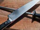 Auch scharfe Messer sollten Sie von dem Geschirrspüler fernhalten, da sie abstumpfen können. Auch scharfe Messer sollten Sie von dem Geschirrspüler fernhalten, da sie abstumpfen können.