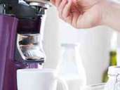 Das Lebenselixier: Rund 162 Liter Kaffee trinkt jeder Deutsche durchschnittlich pro Jahr. Foto: Christin Klose/dpa-tmn Das Lebenselixier: Rund 162 Liter Kaffee trinkt jeder Deutsche durchschnittlich pro Jahr. Foto: Christin Klose/dpa-tmn