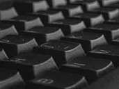 Wer gerne am Computer isst oder seinen Kaffee auf der Tastatur verschüttet, ist bestimmt erfreut zu hören, dass sich auch die Tastaturklötzchen in der Waschmaschine waschen lassen. Merken Sie sich allerdings vorher die einzelnen Positionen der Buchstaben und Zeichen. Legen Sie die Klötzchen beim Waschen in einen Beutel und stellen Sie die Temperatur auf 30 Grad. Wer gerne am Computer isst oder seinen Kaffee auf der Tastatur verschüttet, ist bestimmt erfreut zu hören, dass sich auch die Tastaturklötzchen in der Waschmaschine waschen lassen. Merken Sie sich allerdings vorher die einzelnen Positionen der Buchstaben und Zeichen. Legen Sie die Klötzchen beim Waschen in einen Beutel und stellen Sie die Temperatur auf 30 Grad.