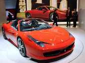 ... und einen Ferrari 458 Spider erworben. Billig war der Sportwagen allerdings nicht: Rund 280.000 Euro hat er sich den Schlitten kosten lassen. ... und einen Ferrari 458 Spider erworben. Billig war der Sportwagen allerdings nicht: Rund 280.000 Euro hat er sich den Schlitten kosten lassen.