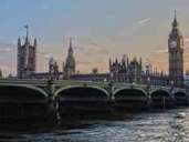 9. London: Knapp 300 Euro müssen Besucher der englischen Hauptstadt pro Tag berappen. 9. London: Knapp 300 Euro müssen Besucher der englischen Hauptstadt pro Tag berappen.