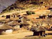 Lesotho: Das Königreich Lesotho liegt im südlichen Afrika und beeindruckt durch die hohe Lage und die einmalige Landschaft, die von Gebirgen und Flüssen durchzogen wird. Lesotho: Das Königreich Lesotho liegt im südlichen Afrika und beeindruckt durch die hohe Lage und die einmalige Landschaft, die von Gebirgen und Flüssen durchzogen wird.