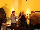 Daumen hoch von Tambourmajor Axel Brockmann: Bei dem kleinen Konzert im Ratskeller hat das Trommler- und Pfeifercorps hat mit dem „Antrommeln“ seine Spieltüchtigkeit bewiesen. Gleichzeitig war dies der Auftakt zum Scheibenschießen. Daumen hoch von Tambourmajor Axel Brockmann: Bei dem kleinen Konzert im Ratskeller hat das Trommler- und Pfeifercorps hat mit dem „Antrommeln“ seine Spieltüchtigkeit bewiesen. Gleichzeitig war dies der Auftakt zum Scheibenschießen.