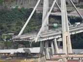 Autobahnbrücke in Genua eingestürzt Autobahnbrücke in Genua eingestürzt
