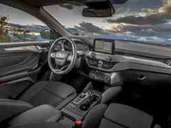 Neues klares Ambiente: Ford hat die Zahl der Knöpfe und Regler reduziert. Es gibt einen großen Touchscreen und erstmals ein Head-Up-Display. Foto: Ford Neues klares Ambiente: Ford hat die Zahl der Knöpfe und Regler reduziert. Es gibt einen großen Touchscreen und erstmals ein Head-Up-Display. Foto: Ford