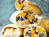 Burritos lassen sich auch vegetarisch füllen, zum Beispiel mit einer Mischung aus Kürbis und schwarzen Bohnen. Foto: Vivi d'Angelo/Gräfe und Unzer Burritos lassen sich auch vegetarisch füllen, zum Beispiel mit einer Mischung aus Kürbis und schwarzen Bohnen. Foto: Vivi d'Angelo/Gräfe und Unzer