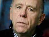 Sein Name ist mit einer speziellen Art der Rente verbunden: Ex-Bundesarbeitsminister Walter Riester (SPD). Foto: Marijan Murat Sein Name ist mit einer speziellen Art der Rente verbunden: Ex-Bundesarbeitsminister Walter Riester (SPD). Foto: Marijan Murat