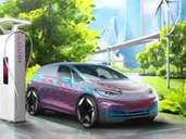 Die Spannung steigt: Auf der IAA wird VW endgültig die Tarnfolie vom neuen ID.3 nehmen. Die Spannung steigt: Auf der IAA wird VW endgültig die Tarnfolie vom neuen ID.3 nehmen.