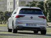 Auch beim Golf 8 setzt VW auf attraktive Preise: Als Basismodell mit 66 kW/90 PS wird der Neue knapp 20.000 Euro kosten. Foto: Volkswagen AG/dpa-mag Auch beim Golf 8 setzt VW auf attraktive Preise: Als Basismodell mit 66 kW/90 PS wird der Neue knapp 20.000 Euro kosten. Foto: Volkswagen AG/dpa-mag