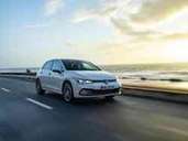 Der neue Golf zeigt sportlichen Ambitionen: Mit dem 110 kW/150 PS-Benziner erreicht er ein Spitzentempo von 224 km/h. Foto: Volkswagen AG/dpa-mag Der neue Golf zeigt sportlichen Ambitionen: Mit dem 110 kW/150 PS-Benziner erreicht er ein Spitzentempo von 224 km/h. Foto: Volkswagen AG/dpa-mag
