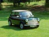 Der letzte Mini Cooper unter Regie von Rover ist heute ein beliebtes Sammlermodell. Der letzte Mini Cooper unter Regie von Rover ist heute ein beliebtes Sammlermodell.