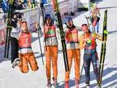 Biathlon-WM: (von links) Karolin Horchler, Vanessa Hinz, Franziska Preuß und Denise Herrmann machen Freudensprünge nach dem Gewinn der Silbermedaille. Biathlon-WM: (von links) Karolin Horchler, Vanessa Hinz, Franziska Preuß und Denise Herrmann machen Freudensprünge nach dem Gewinn der Silbermedaille.