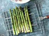 Gegrillter grüner Spargel Gegrillter grüner Spargel
