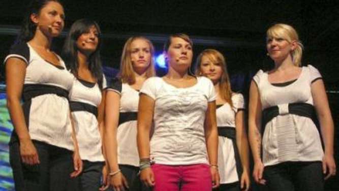 Sie sucht ihn hoya