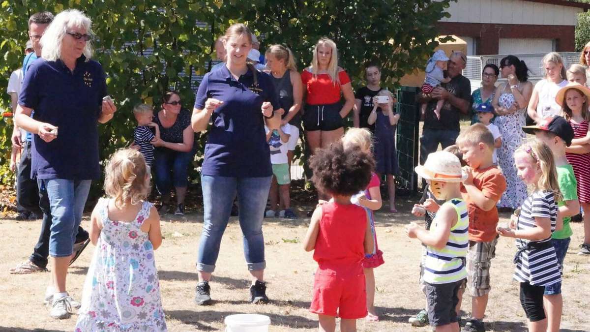 Bücken: Kindergarten „Sterntaler“ feiert Sommerfest | Nienburg