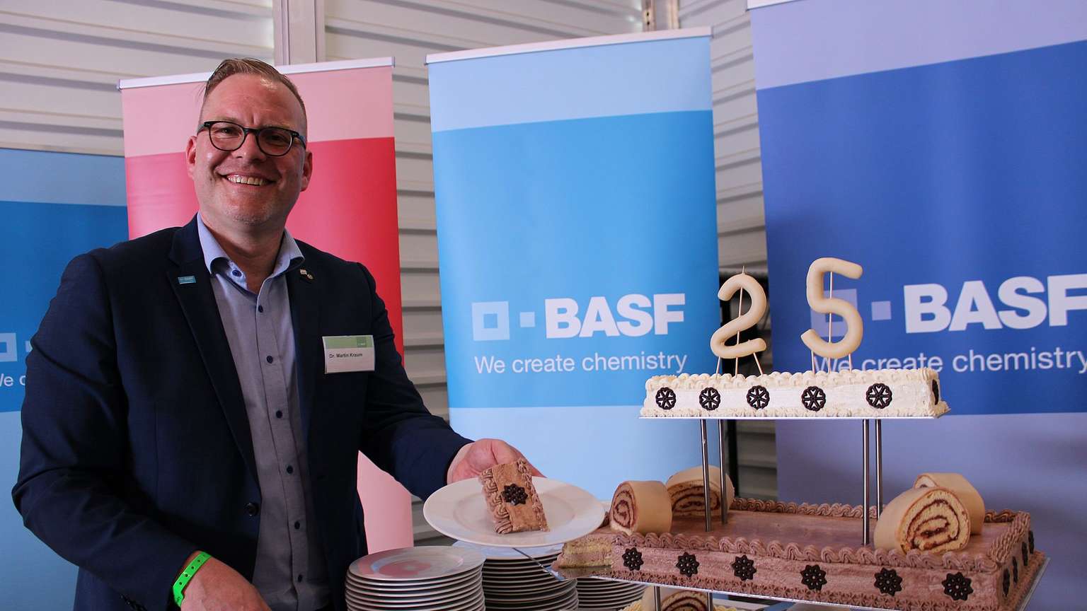 BASFJubiläum in Nienburg Engagierte Mannschaft seit 25 Jahren Nienburg