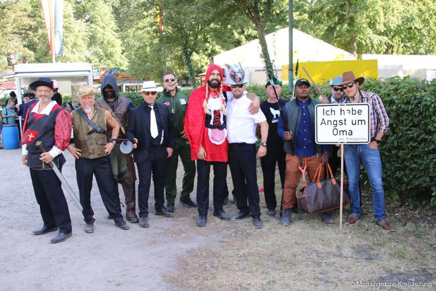 Scheibenschießen Nienburg 2019 Bunter Einmarsch Nienburg